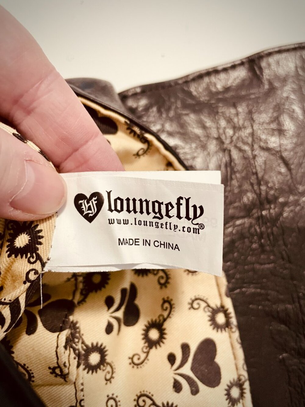 Loungefly Owl with Heart Eyes Faux Leather Messenger Bag - Picture 6 of 7